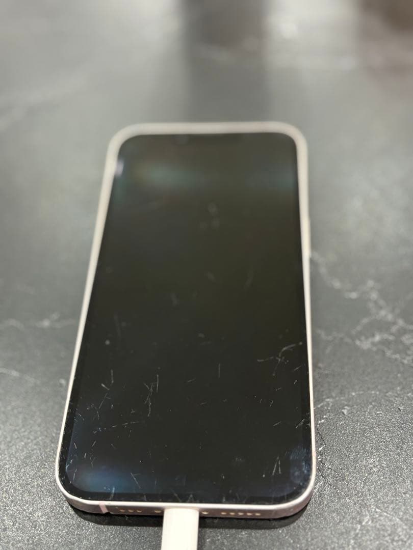 Apple iPhone 13 ピンク 128GB 本体　背面ひび割れ