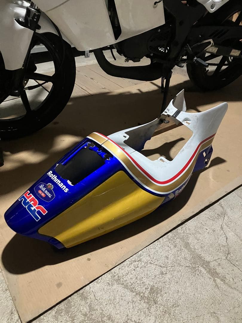 takumi HONDA NSR Rothmans テールカウル