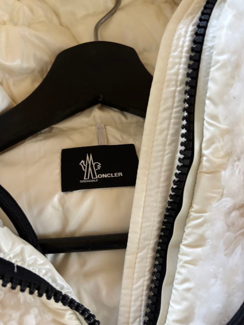 最終値下げ早い者勝ちホワイト フード付き ダウンベスト S