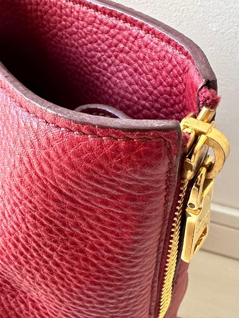 PRADA レザー 赤 トートバッグ