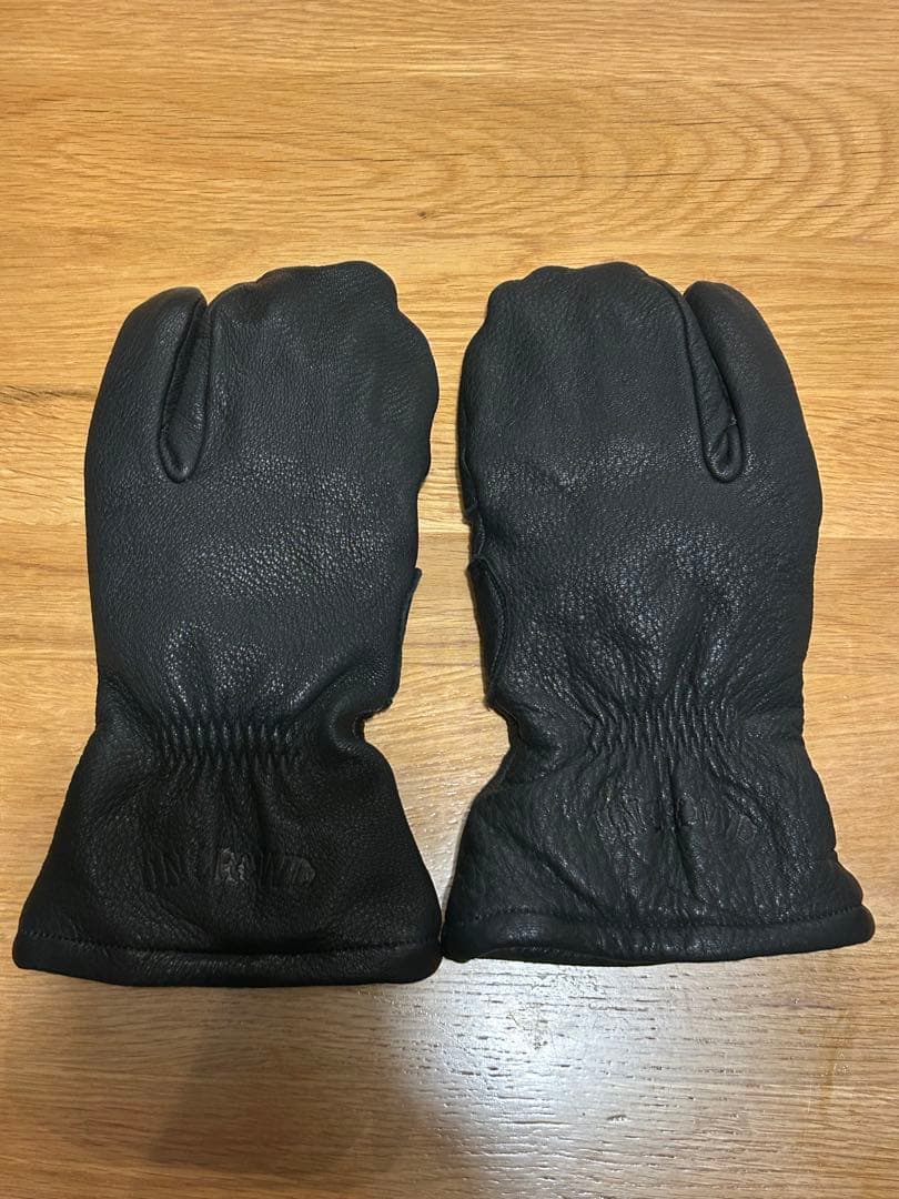 【フランク】　UNCROWD グローブ