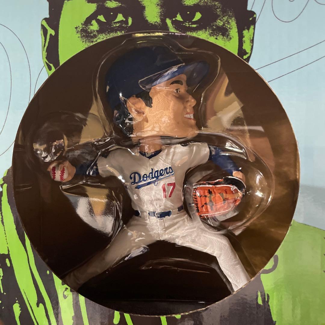 2個まとめて　大谷翔平9/10配布ボブルヘッドと東京シリーズ　村上隆デザイン