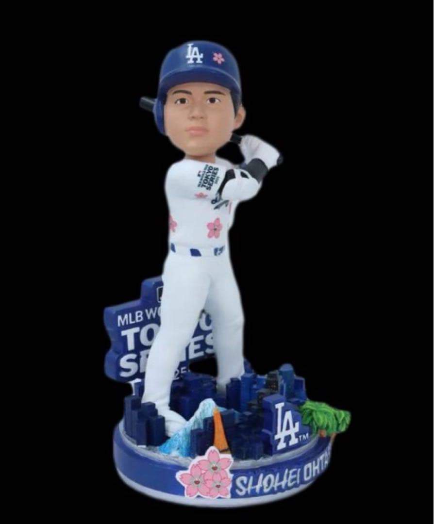2個まとめて　大谷翔平9/10配布ボブルヘッドと東京シリーズ　村上隆デザイン