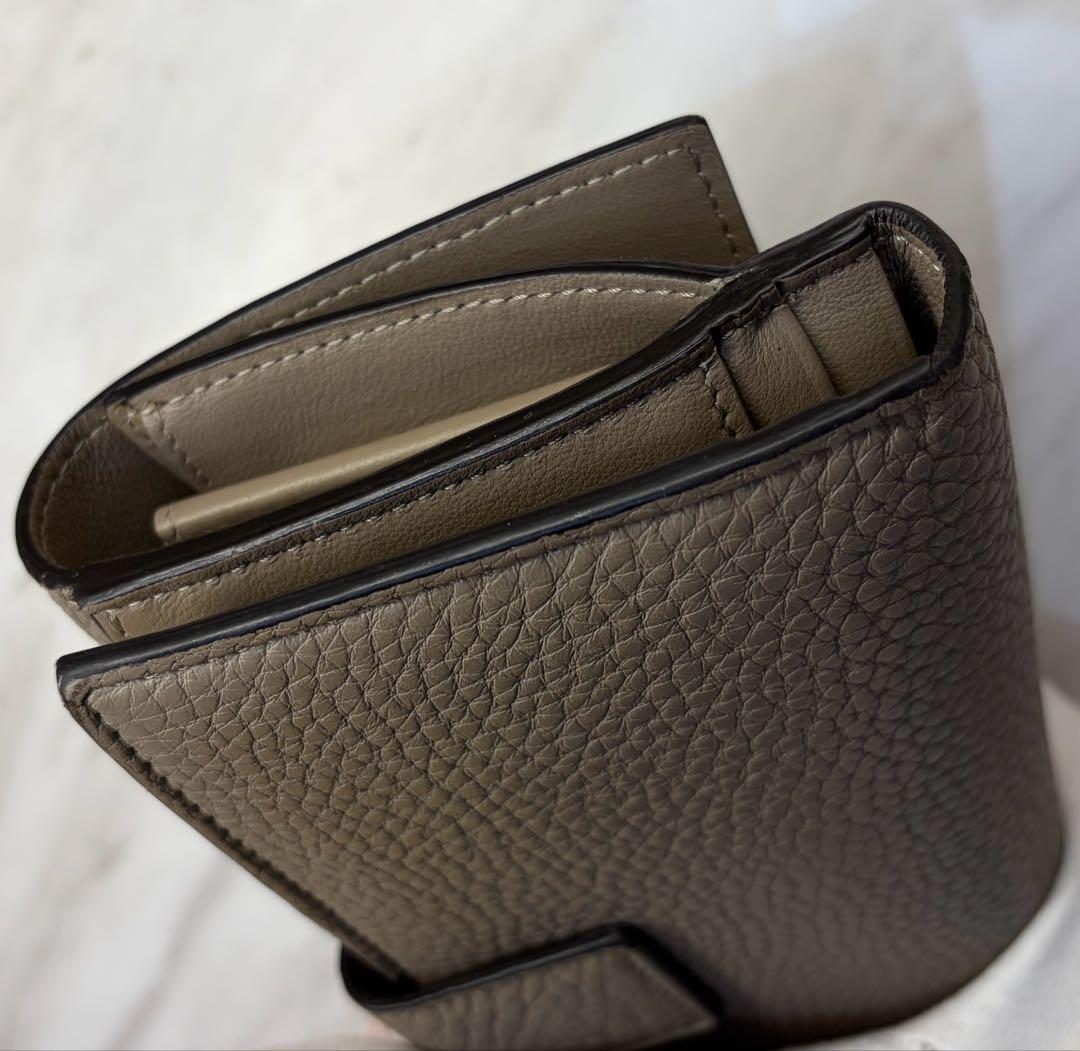 FENDI長財布 ピーカブー