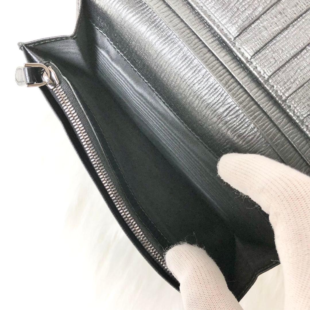 【未使用級】Salvatore Ferragamo 長財布 二つ折り財布
