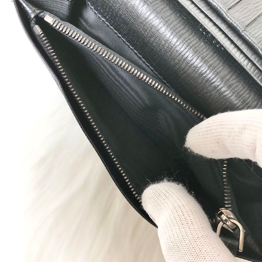 【未使用級】Salvatore Ferragamo 長財布 二つ折り財布