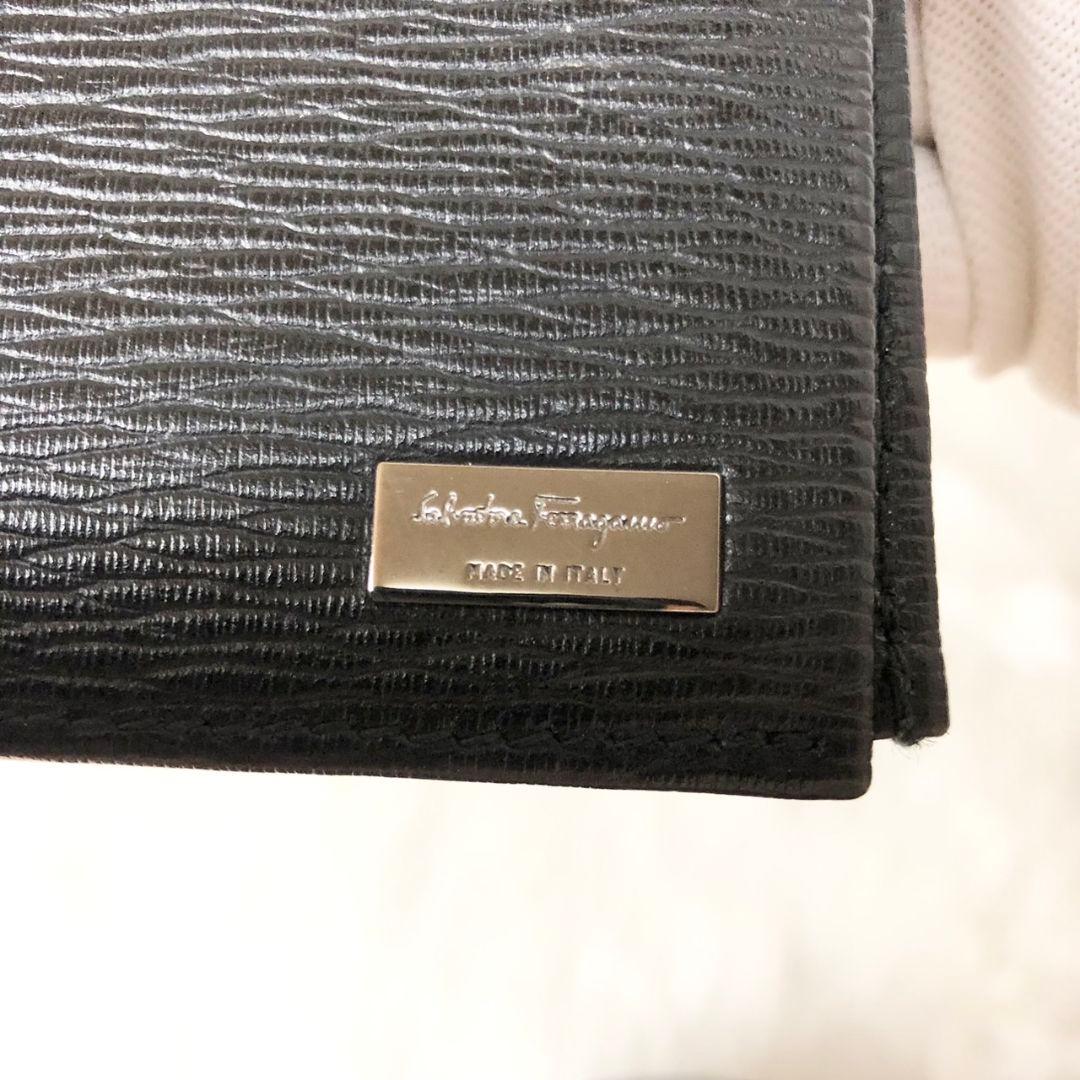 【未使用級】Salvatore Ferragamo 長財布 二つ折り財布