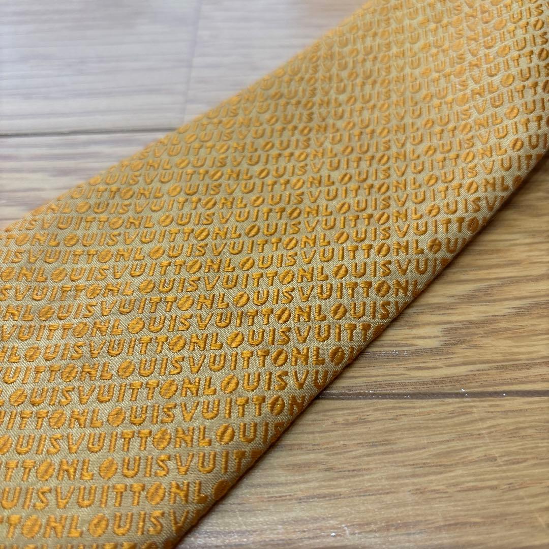 LOUIS VUITTON ルイヴィトン　ネクタイ　ゴールド系
