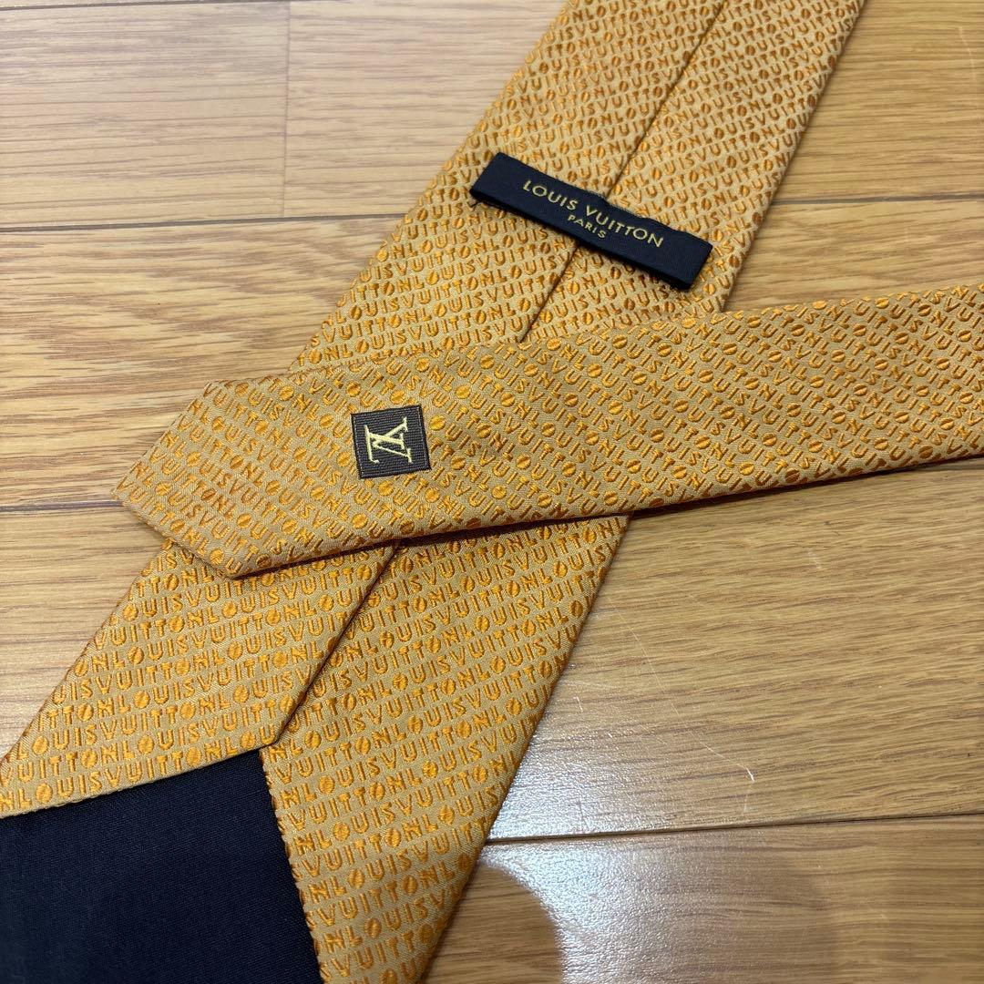 LOUIS VUITTON ルイヴィトン　ネクタイ　ゴールド系