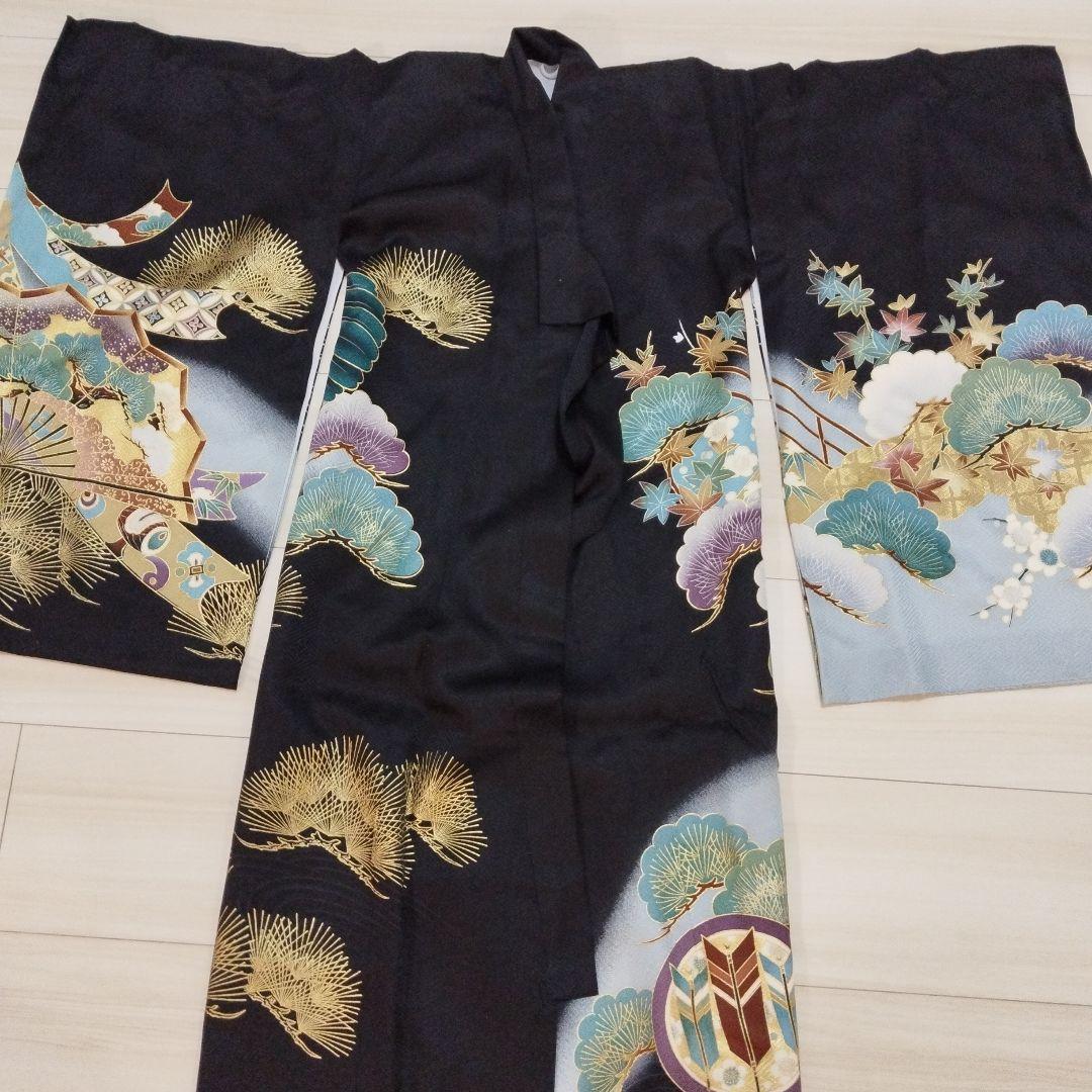 黒地 鷲と花模様 着物 絹製