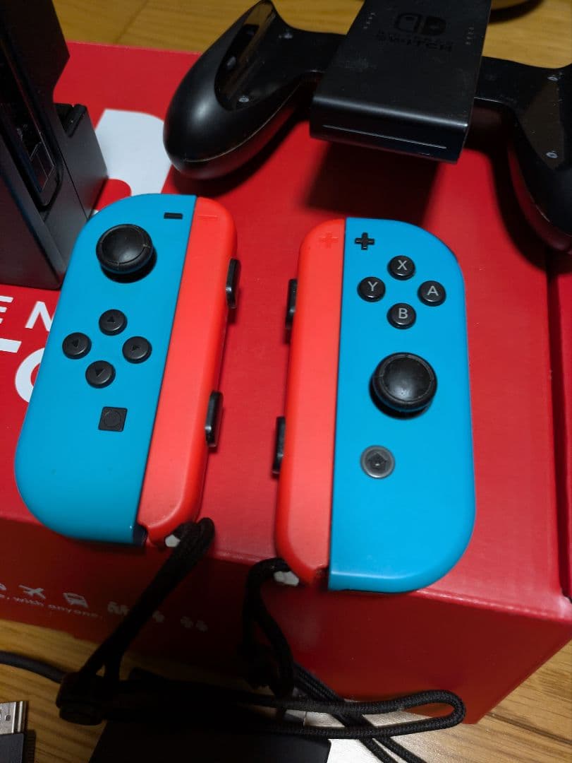 Nintendo Switch 本体+付属品 2017年製　未対策