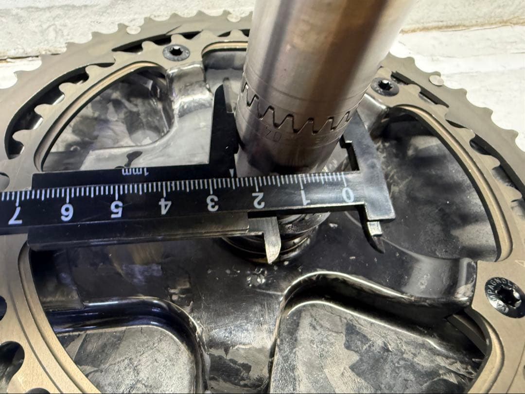 カンパニョーロ　BORA ULTRA カーボンクランク　 カーボン