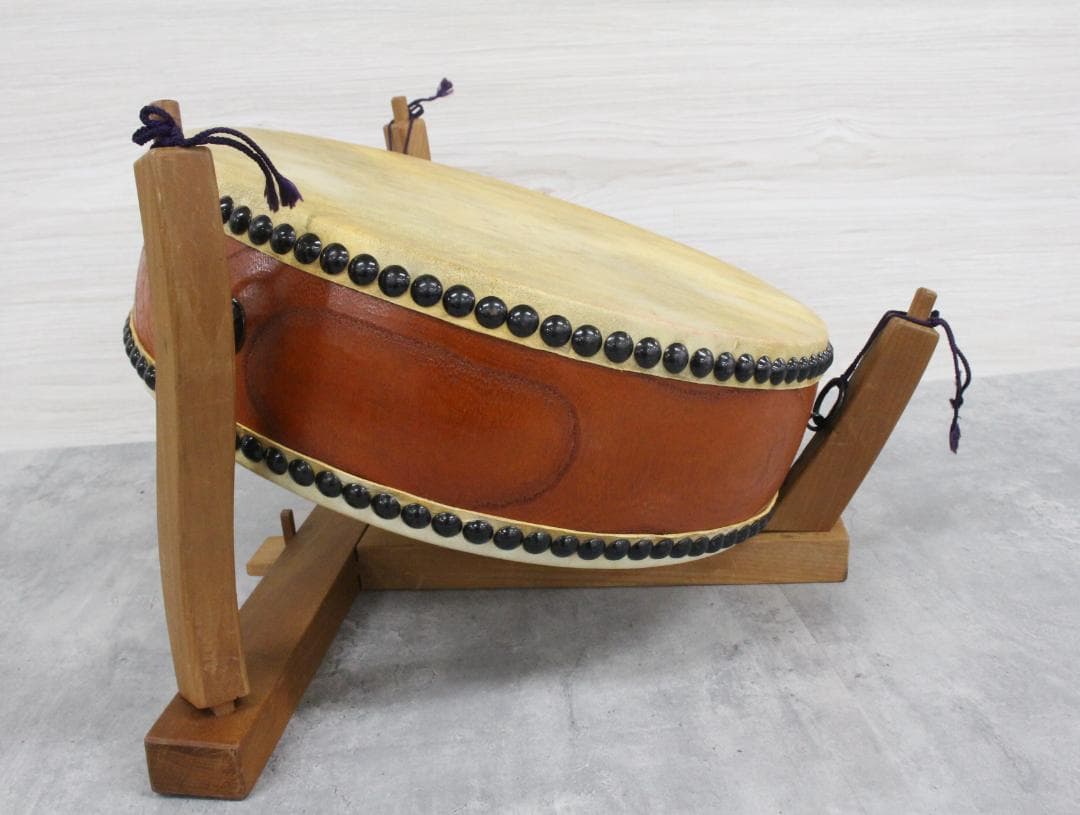 ▲岡田屋太鼓店 平太鼓 固定台・バチ付き 直径約39㎝ 和楽器 打楽器