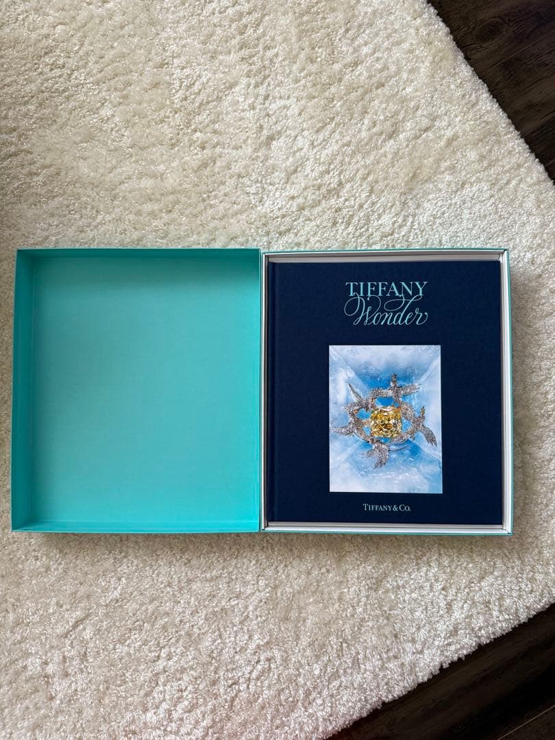 Tiffany & Co. ティファニーワンダーブック2024