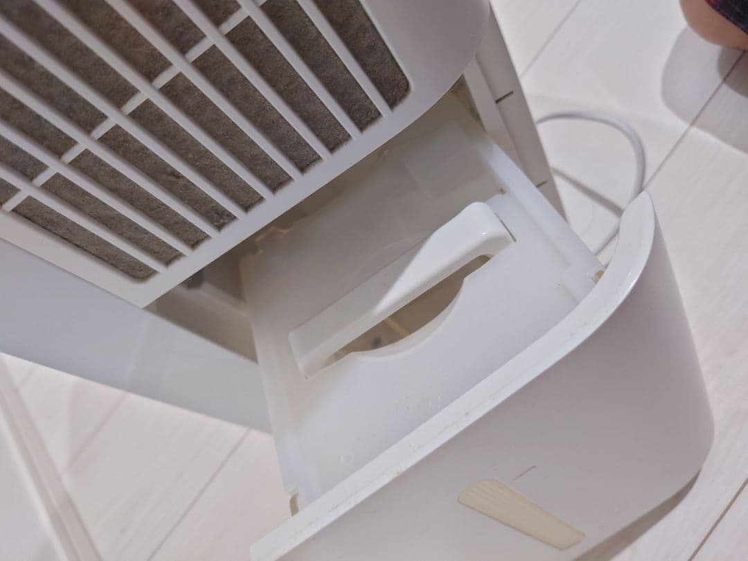 SHARP 除湿機 CM-J100-W