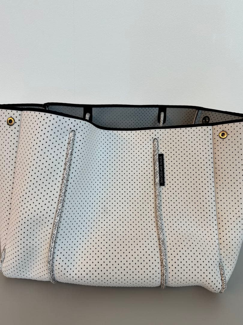 STATE OF ESCAPE ステイトオブエスケープ　ホワイト