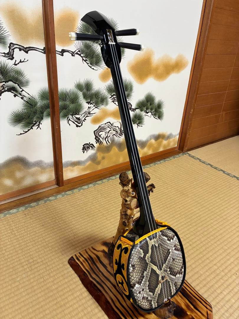 沖縄三線！貴重！知念大工型！本蛇皮！本張り！【一枚張り】⑤⑨