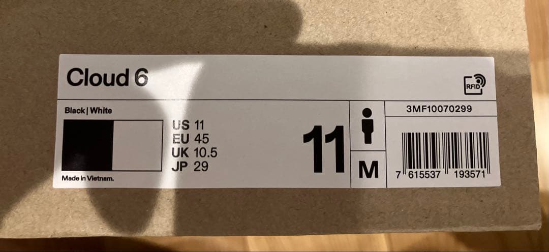 on ランニングシューズ 黒 cloud6