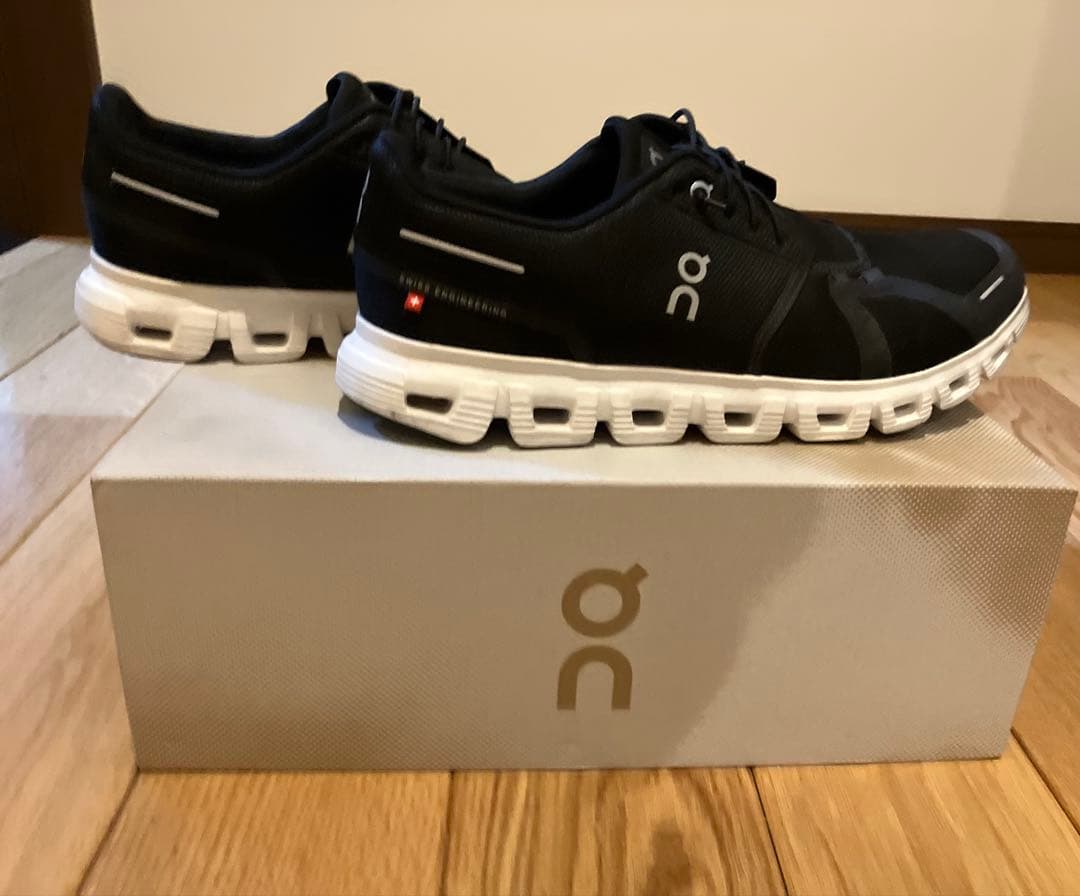 on ランニングシューズ 黒 cloud6