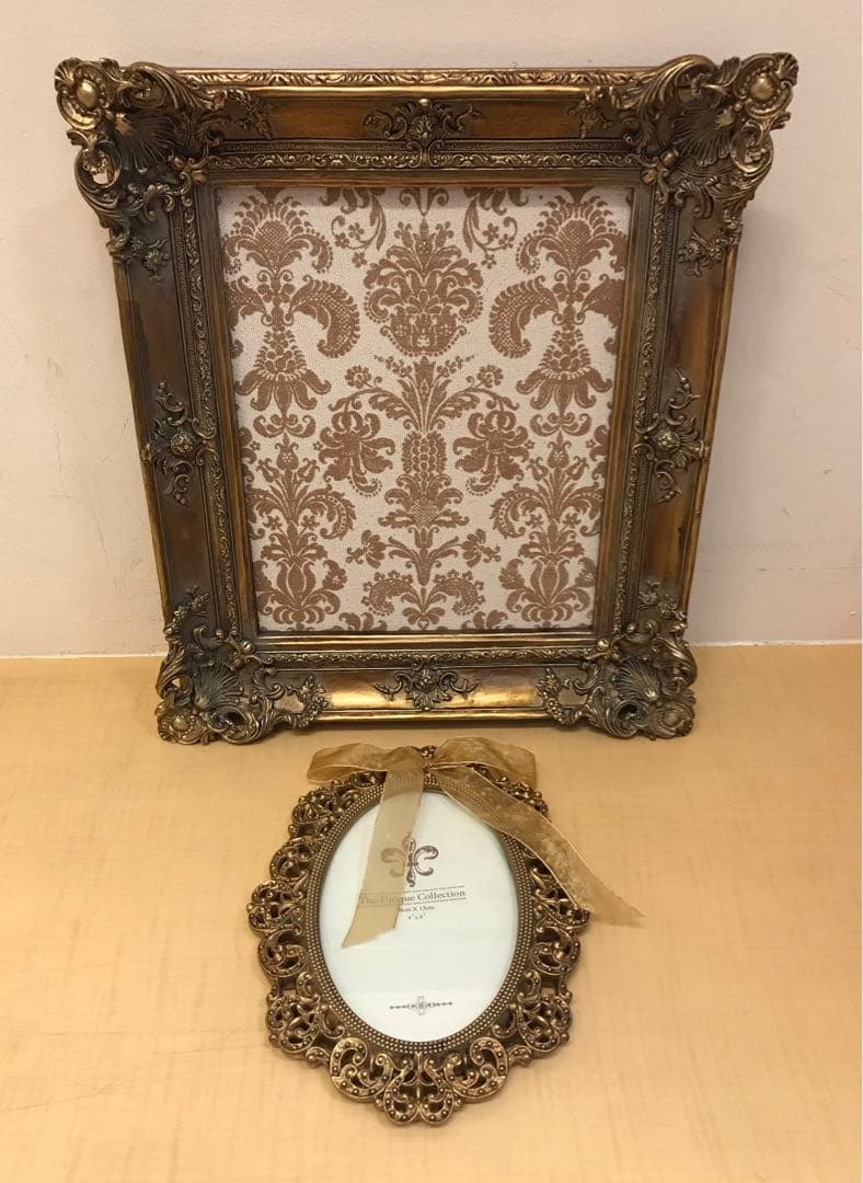 クラシック調　壁掛けフォトフレーム ゴールド