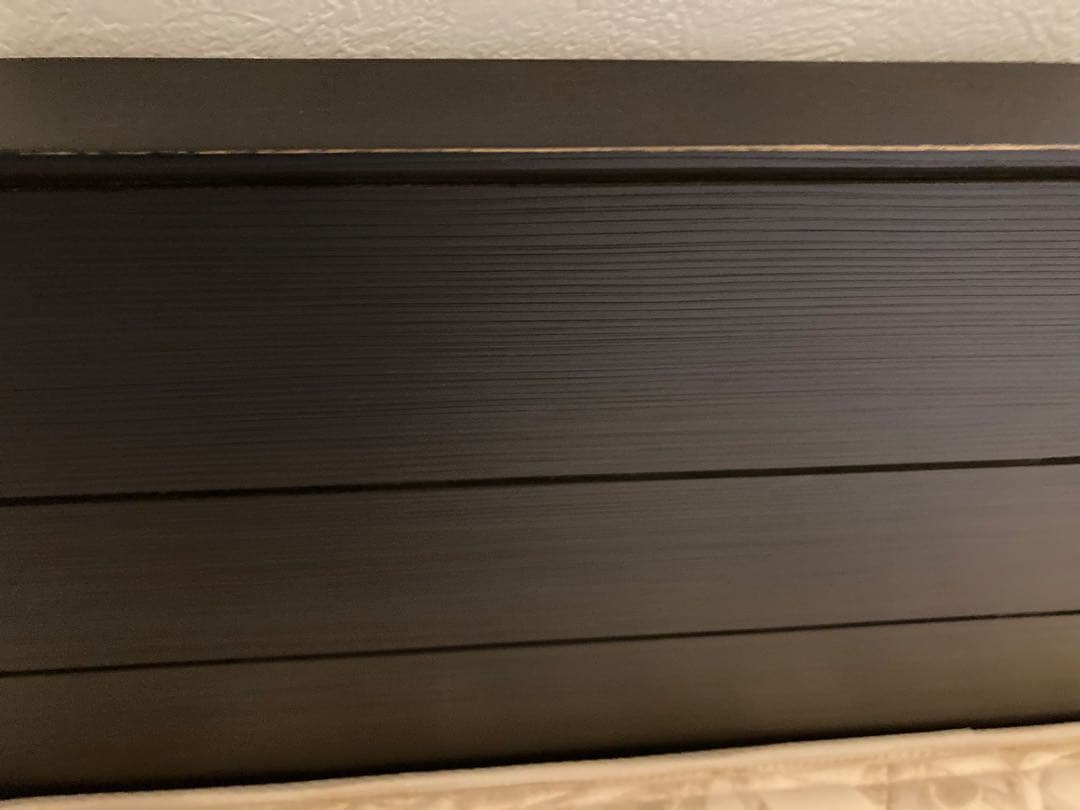 【かまぼこ】①シモンズ　フレーム＋マットレス　シングル1台（写真左側1台）