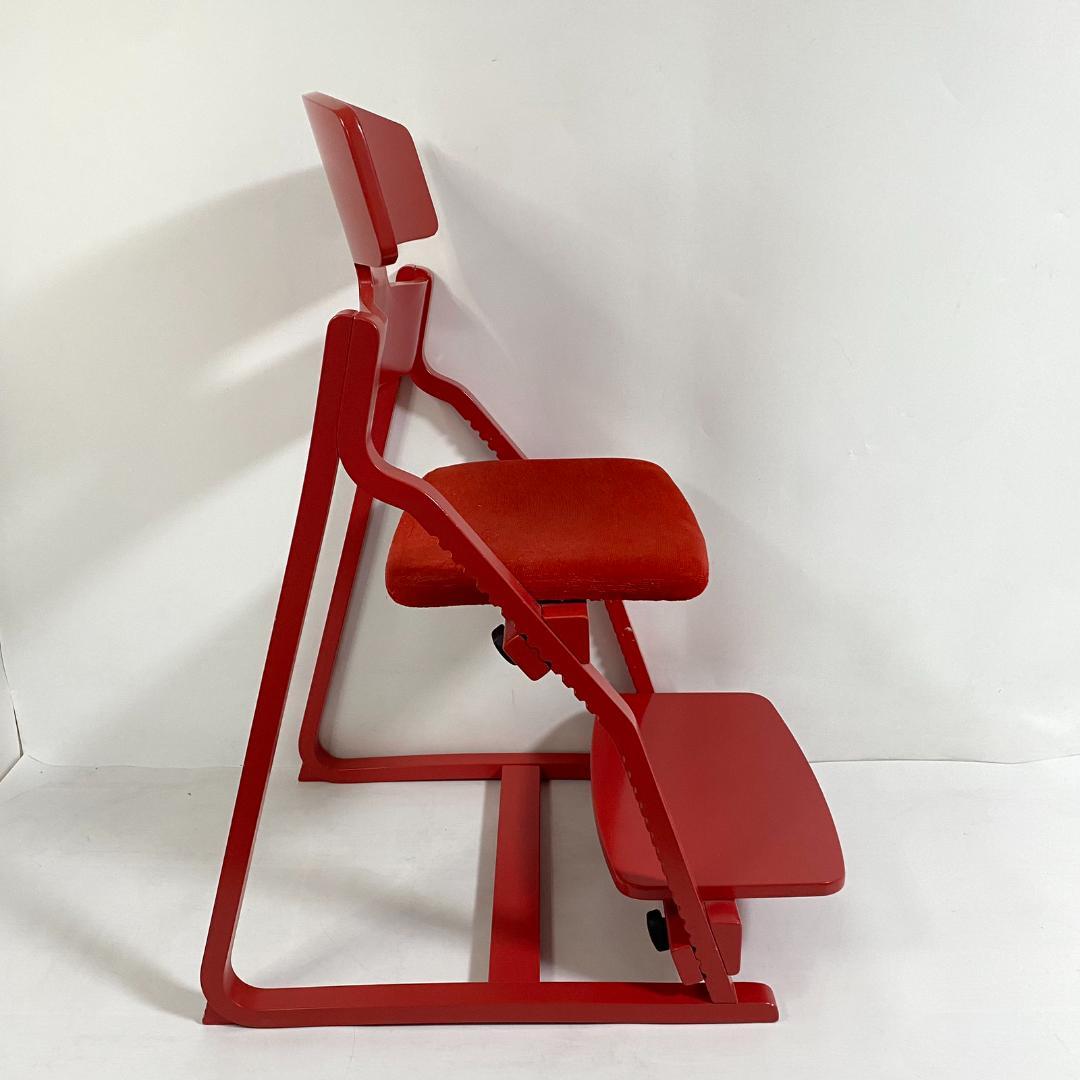 豊橋木工 UPRIGHT チェア レッド