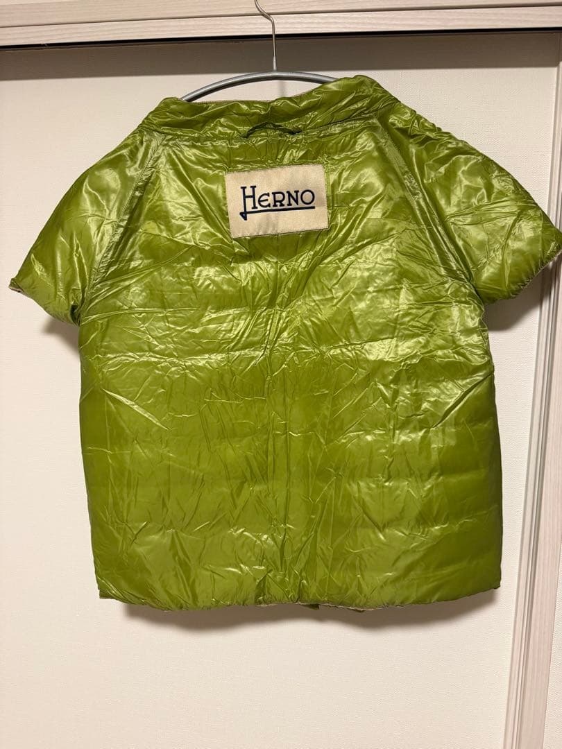 ヘルノ　リバーシブルダウンベスト