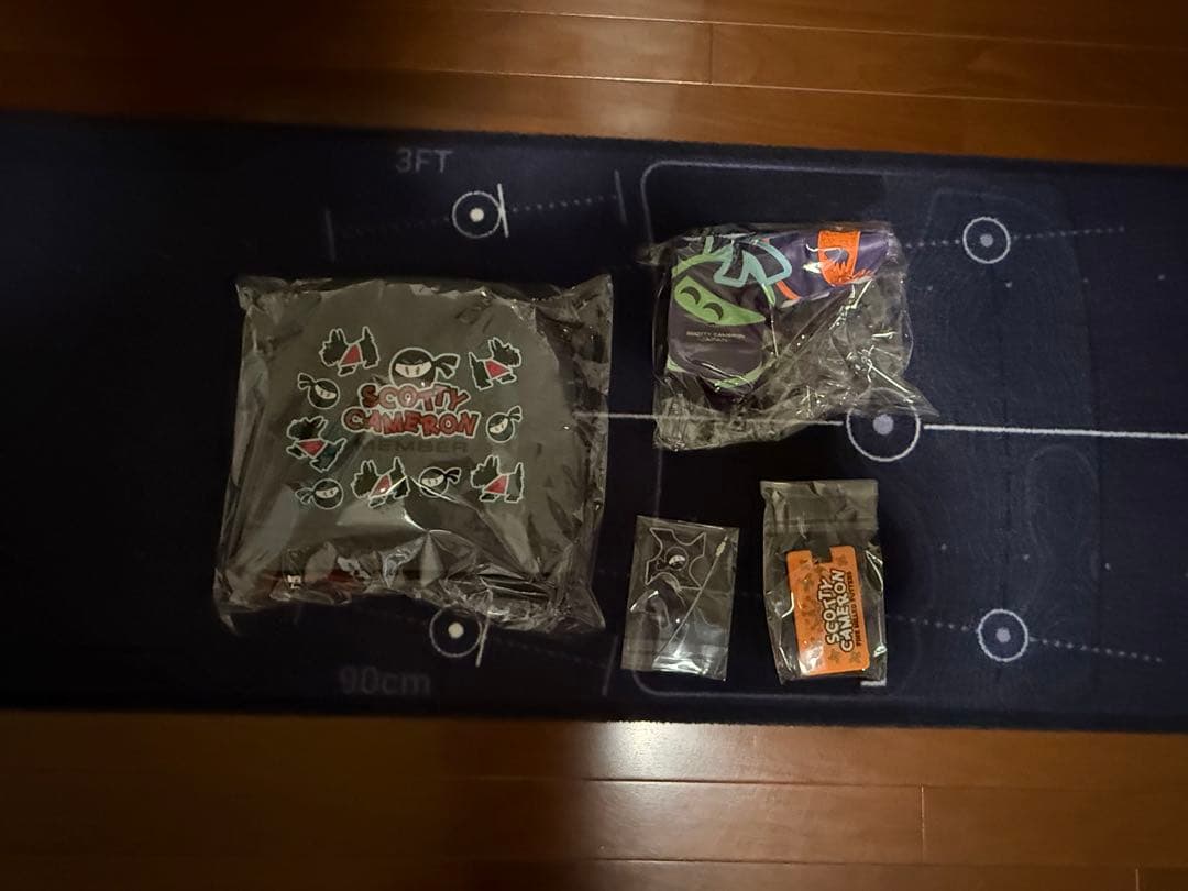 本物　サークルT キャディーバック、メンバー限定アイアン、パターカバー等