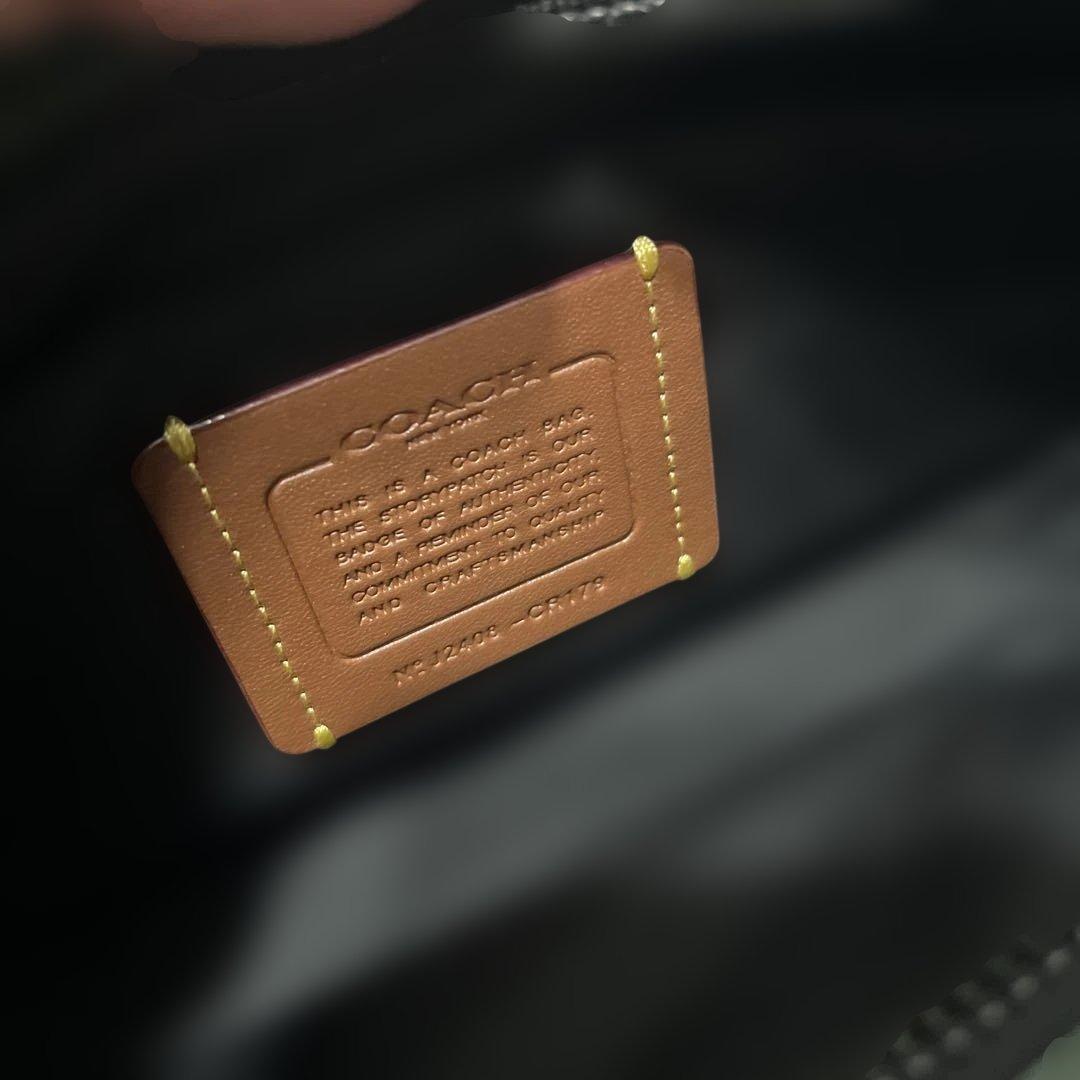 COACH グリーンレザー ショルダーバッグ