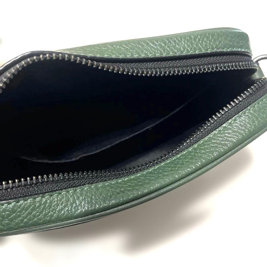 COACH グリーンレザー ショルダーバッグ