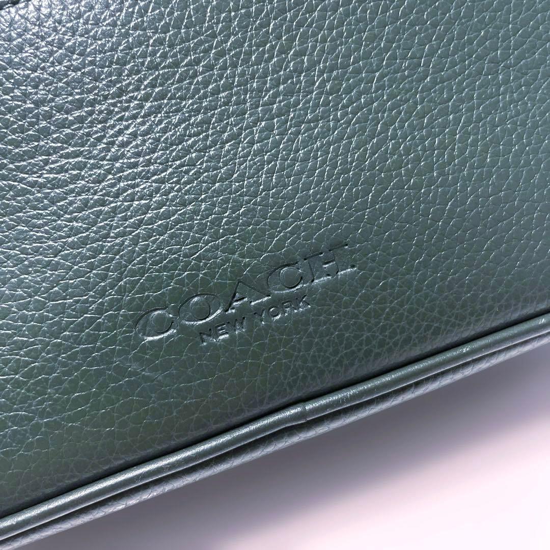 COACH グリーンレザー ショルダーバッグ