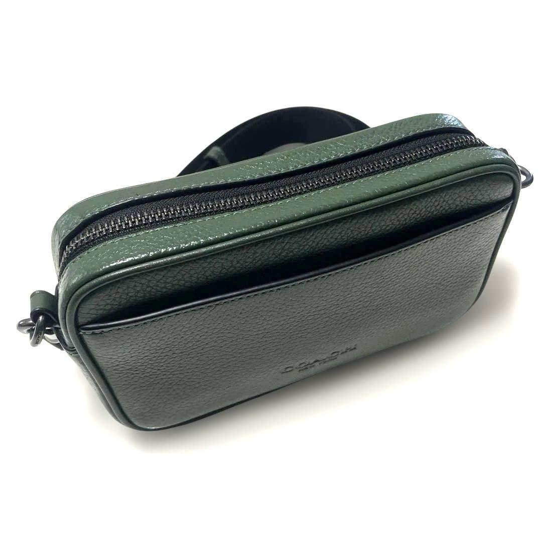 COACH グリーンレザー ショルダーバッグ