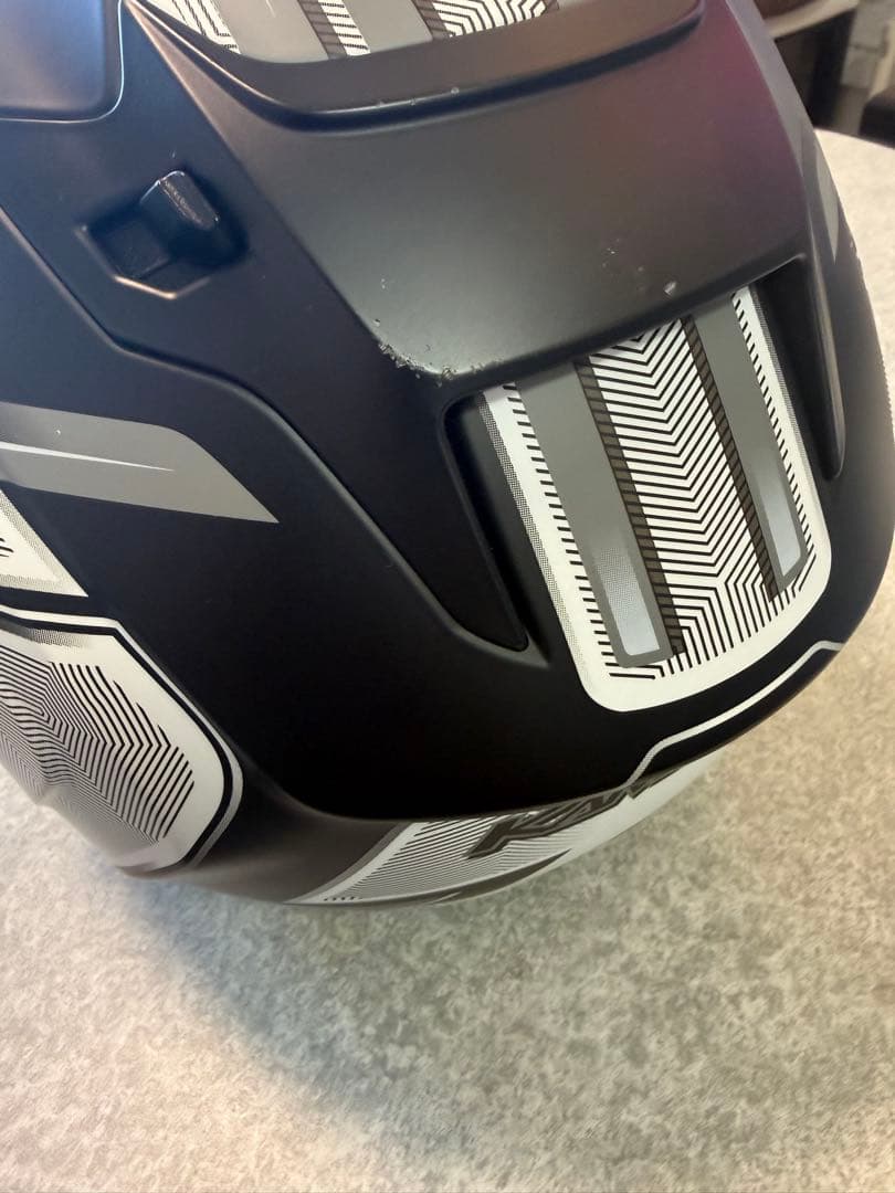 【お得】【美品】Kabuto KAMUI3 Mサイズ　ブラック