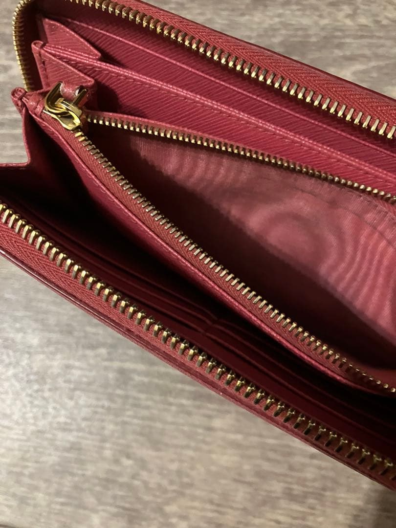 PRADA プラダ 長財布 ロゴ サフィアーノ レザー ラウンドジップ ピンク