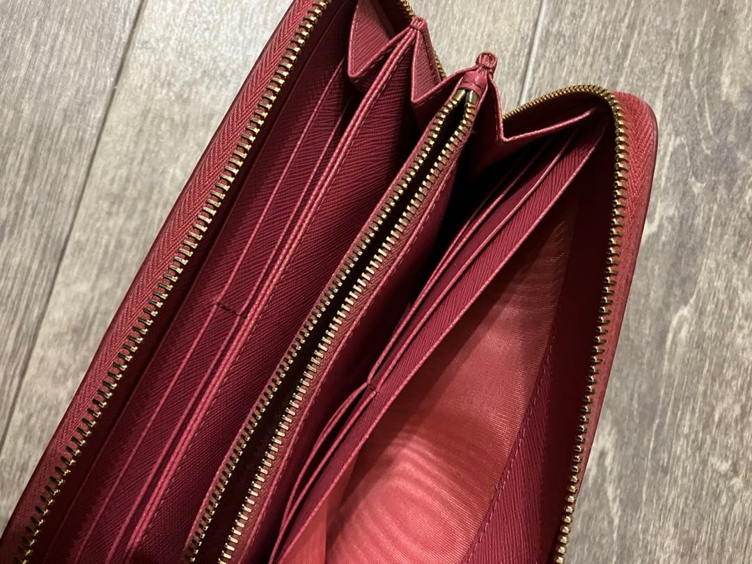 PRADA プラダ 長財布 ロゴ サフィアーノ レザー ラウンドジップ ピンク