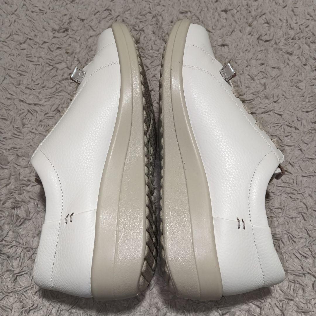 アキレス・ソルボ　牛革　ダブル衝撃吸収ゴム紐スリッポン　白24.5　4E