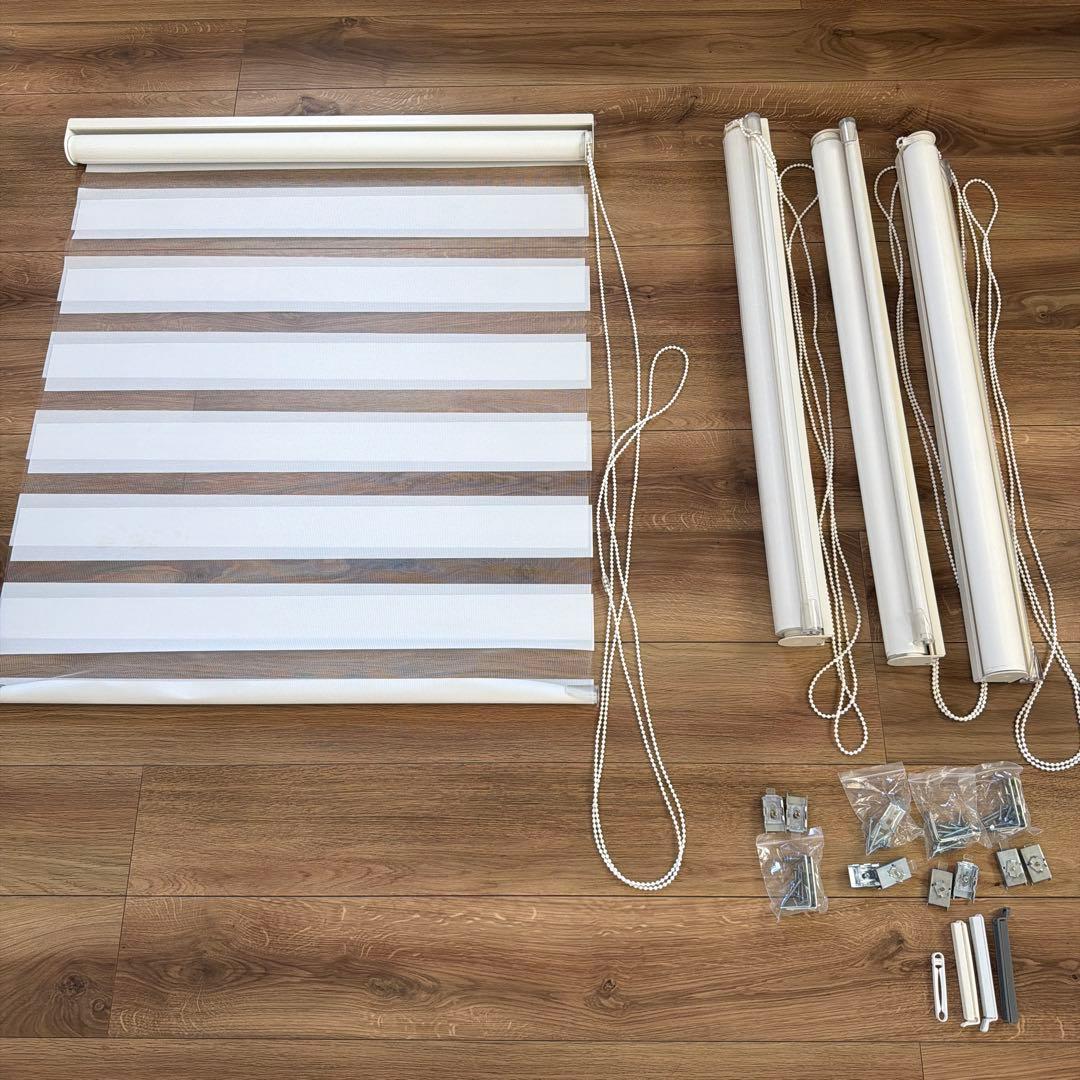 4本セット　ニトリ　ホワイト 調光ロールスクリーン チェーン式