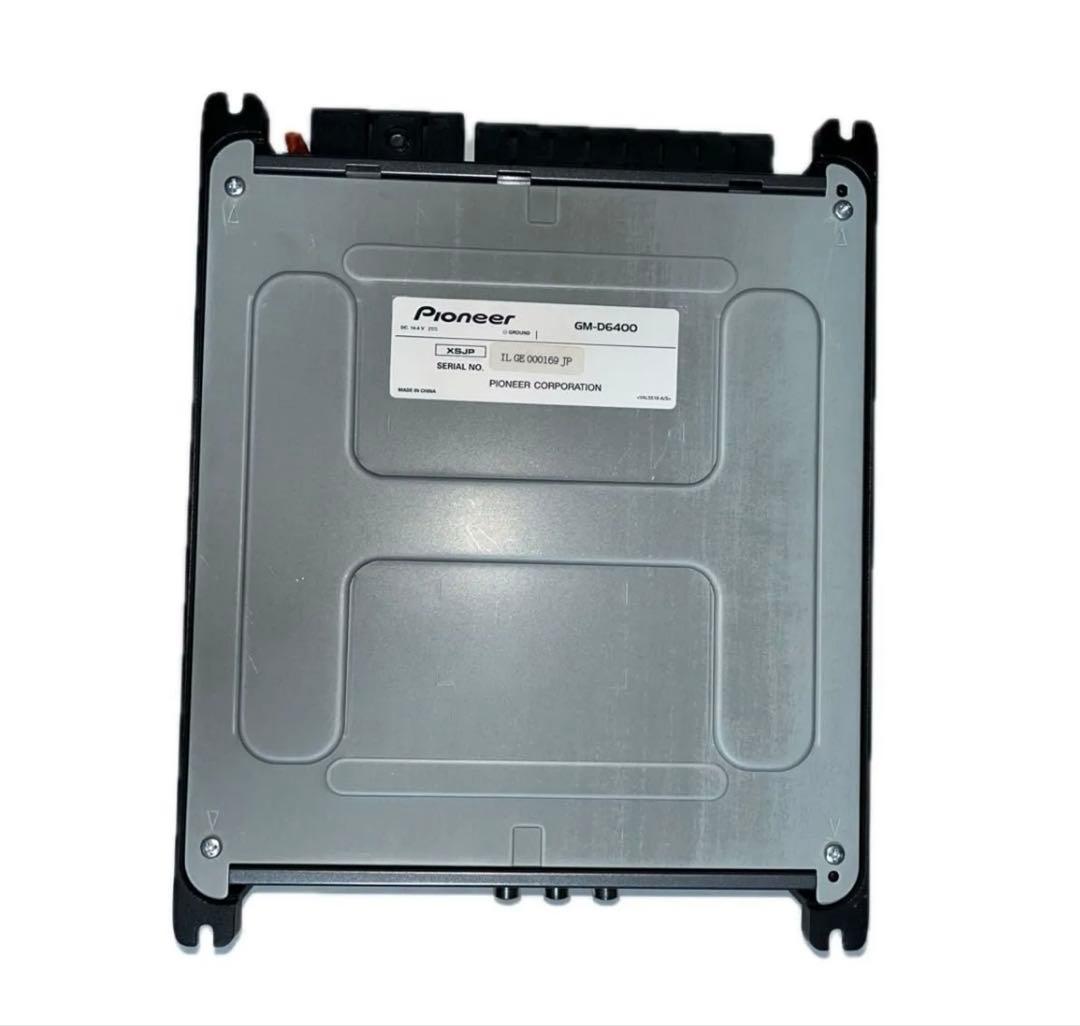 カロッツェリア　GM-D6400パワーアンプ　送料無料　付属品は固定ネジ4本のみ