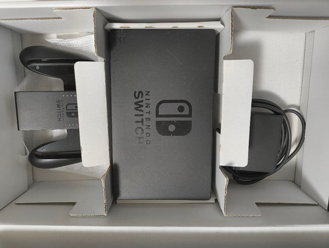 任天堂Switch 本体 Nintendo Switch 本体　少し液晶焼け