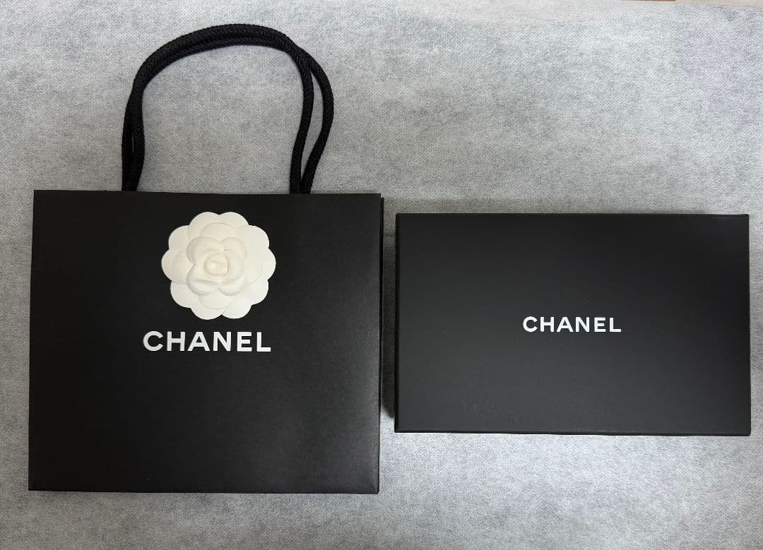 シャネル　パスポートケース キャビアスキン 黒