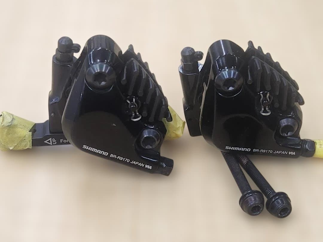 中古シマノ　デュラエース ディスクブレーキキャリパーBR- R9170　前後1P