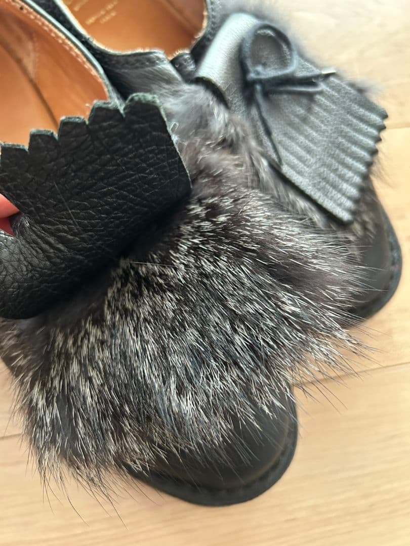 SOLVIERE MANOLETTE　ブラック フリンジ付き