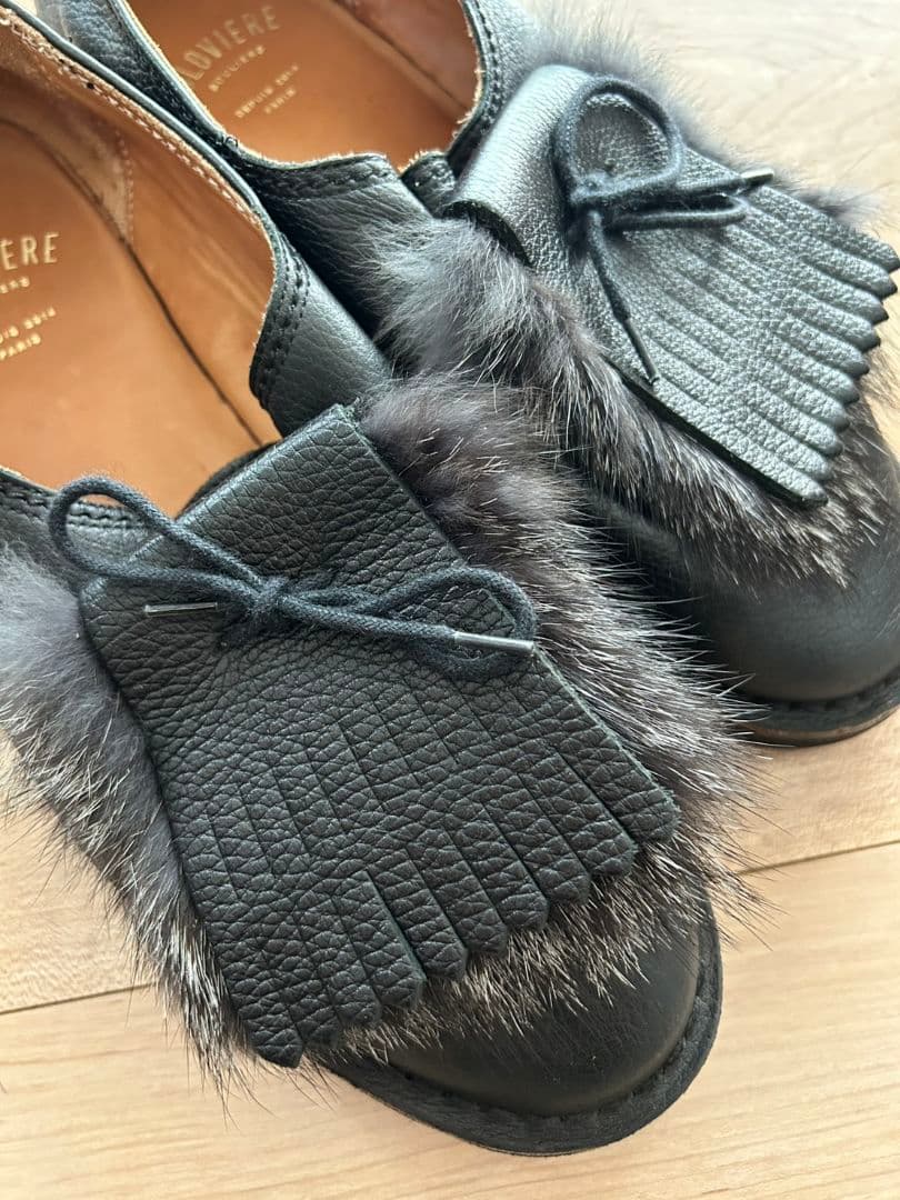 SOLVIERE MANOLETTE　ブラック フリンジ付き