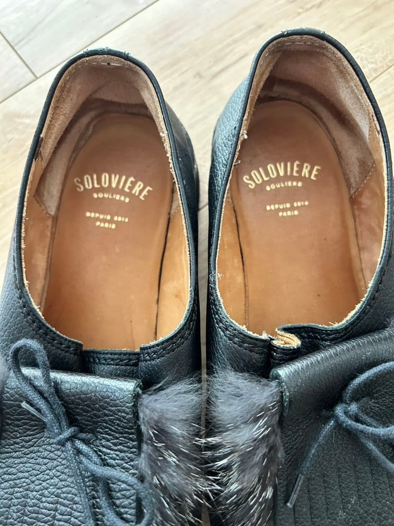 SOLVIERE MANOLETTE　ブラック フリンジ付き