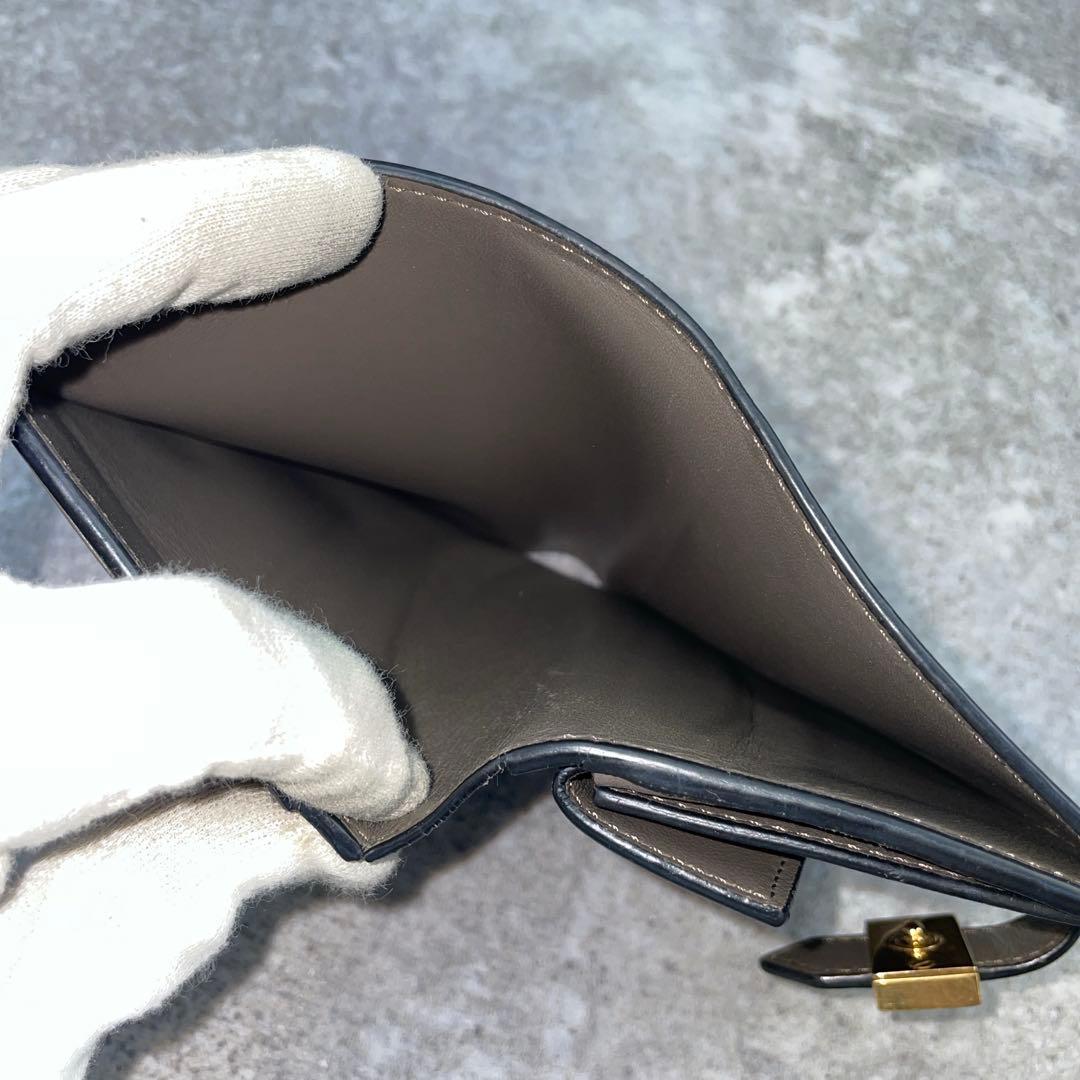 【美品】GIVENCHY ジバンシー 折り財布 黒 ブラック オーブ レザー