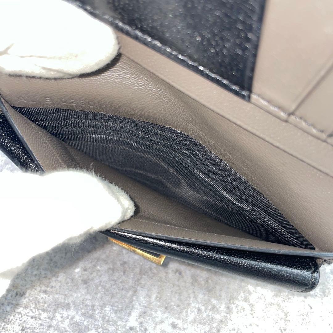 【美品】GIVENCHY ジバンシー 折り財布 黒 ブラック オーブ レザー