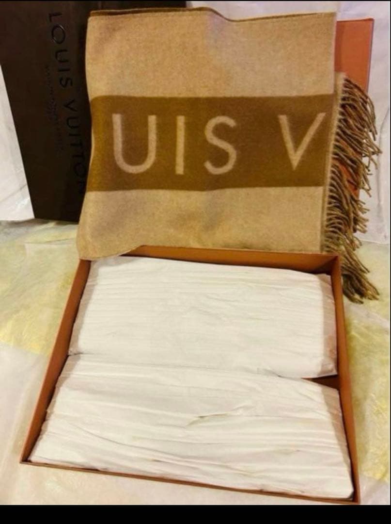 ルイヴィトン　マフラー カシミア100% バローダ　新品未使用