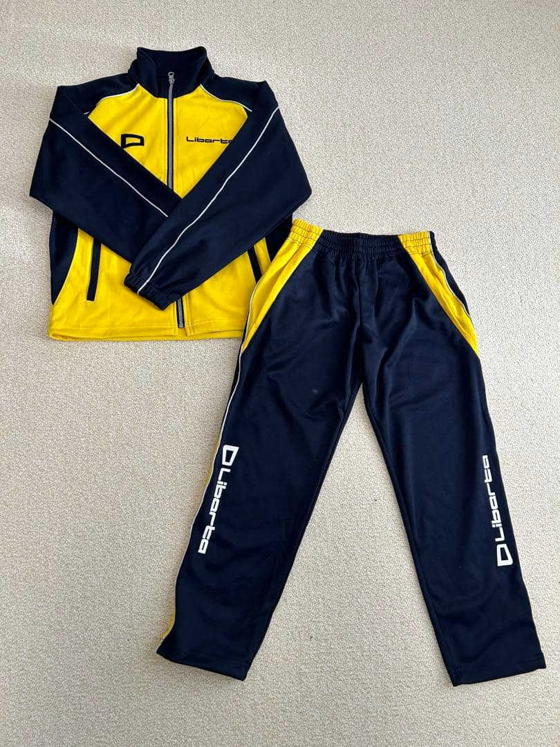【美品】Liberta ジャージ イエロー/ネイビー セットアップ 145cm