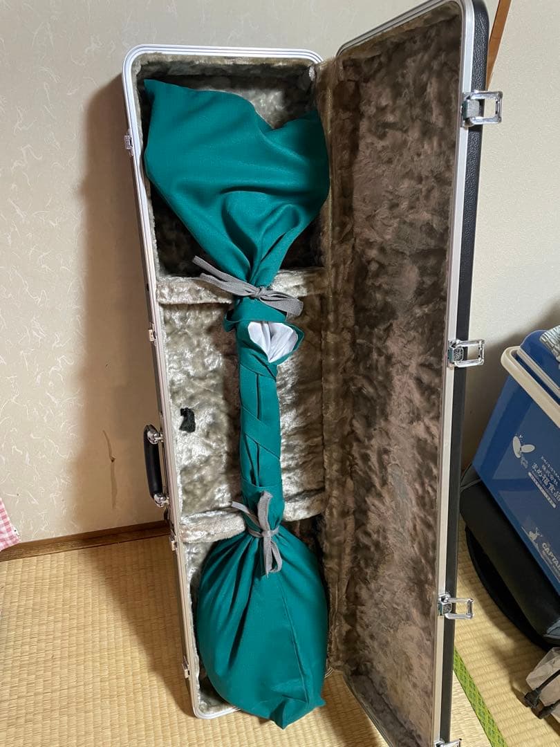 n*a様 【送料込】津軽三味線本体 花柄装飾 木製 3弦