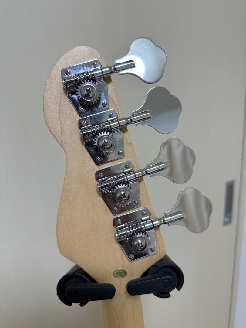 期間限定値下げ！SELDER エレキベース ソフトケース付き 黒 白